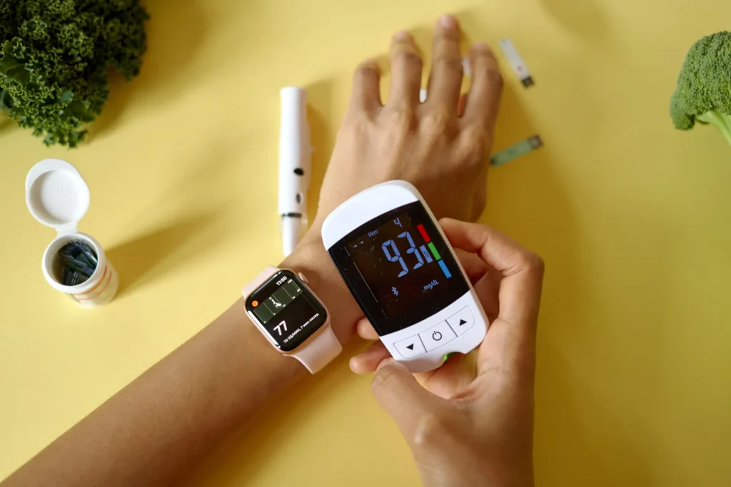 スマートウォッチと血糖測定器
