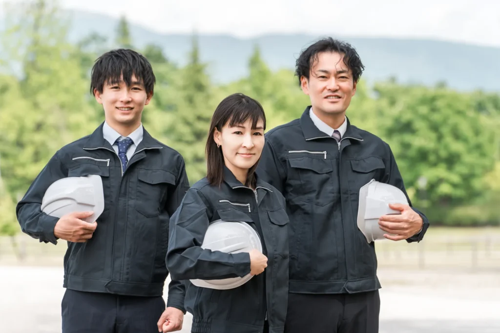 作業服の男女